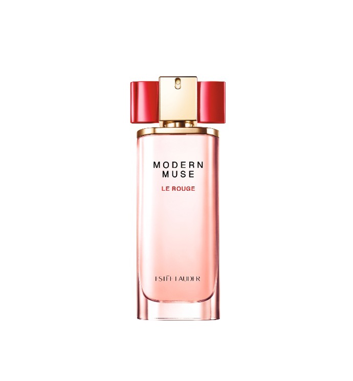 Momentálně Modern Muse Le Rouge, která voní ovocem, růžemi, malinami i růžovým pepřem. Je fakt sexy. 