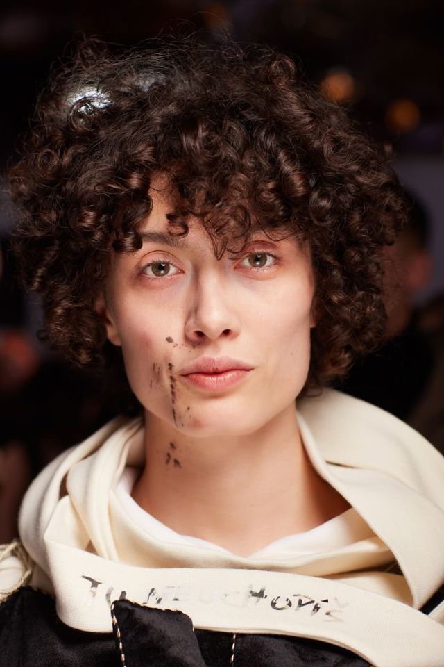 fashion week jaro 20170108 Petra Ptáčková 2a34b