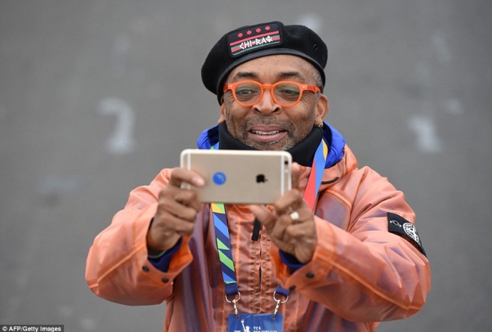 fanoušek NYC marathonu režisér Spike Lee