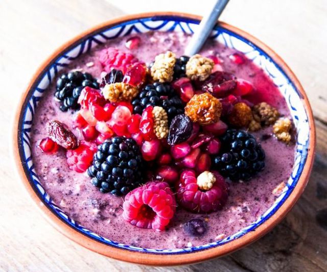 Acai smoothie bowl e1414041484862 4c27c