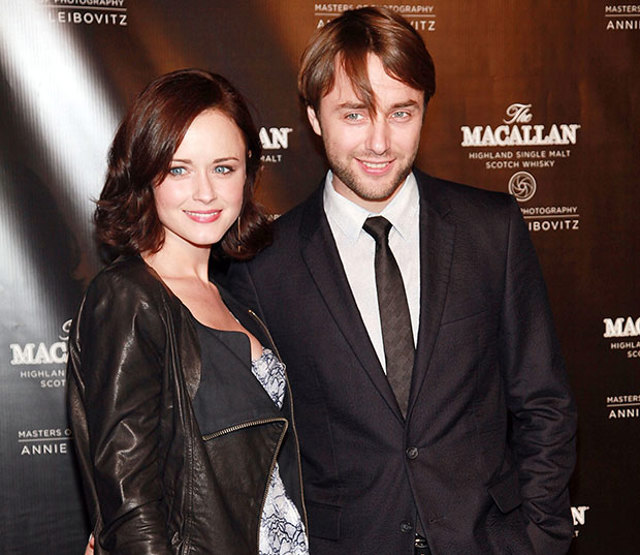 AlexisBledelVincentKartheiser_620_101112 AlexisBledelVincentKartheiser_620_101112