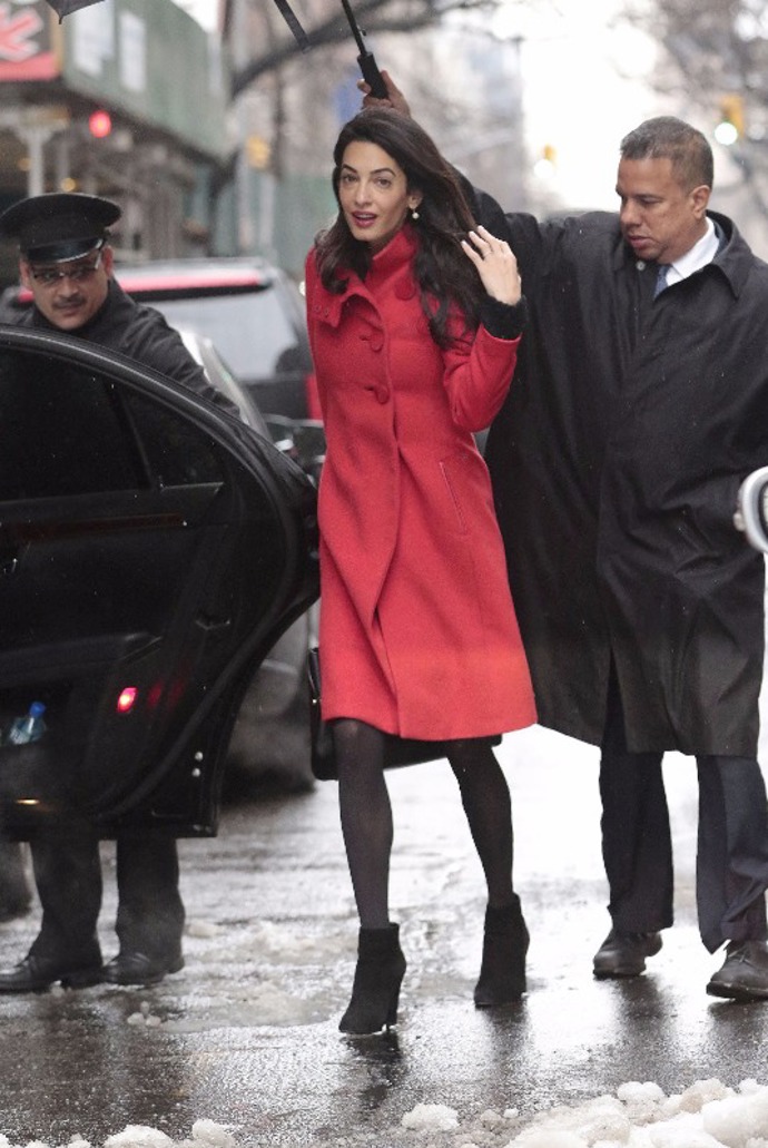 60 fashion momentů Amal Clooney