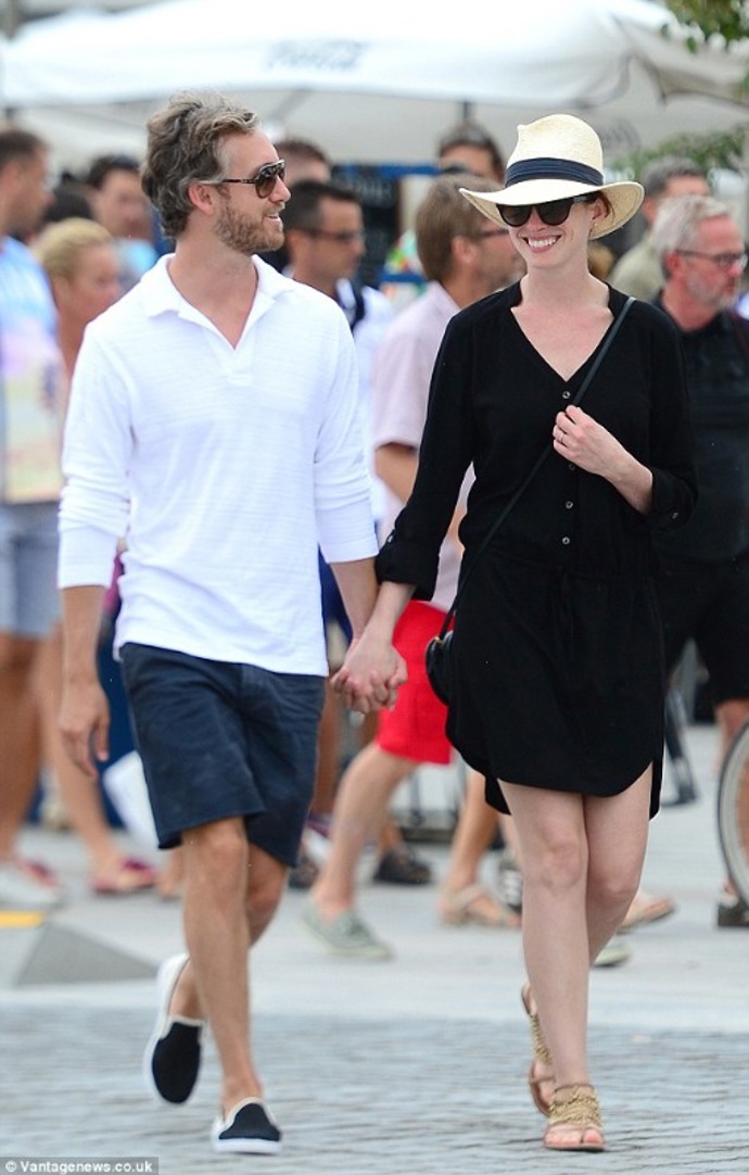 Herečka Anne Hathaway a manžel Adam Shulman