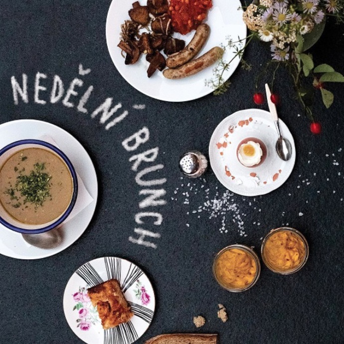 Snídaně na Letné, Bistro 8