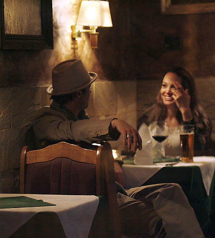 chvíli celá rodina žila v Praze, Angelina natáčela film Wanted