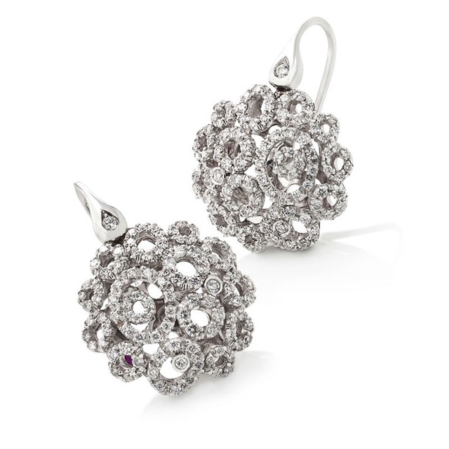 orecchini-mauresque-oro-bianco-con-diamanti-medium-size