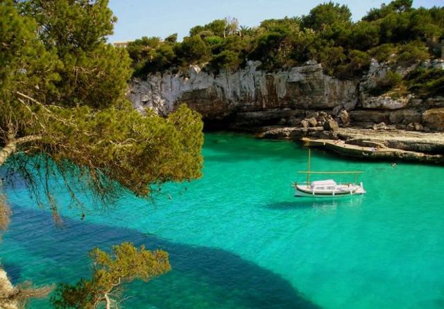Cala en Mallorca 1024x768 404041 213ce Cala en Mallorca 1024x768 404041 213ce