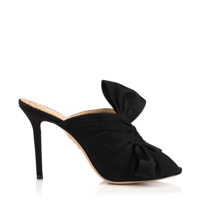 20 věcí, které byste měli vědět o Charlotte Olympia