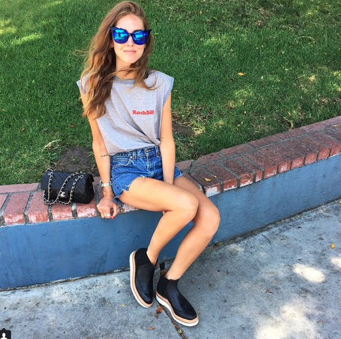 Tuhle stylovou ženu dlouhodobě sleduje naše beauty redaktorka Zuzka a nadšením nakazila i zbytek redakce. Kdo by taky Chiaru neměl rád. Nejen že dobře vypadá, má skvělý styl, dokáže se dobře fotit, ale ještě to všechno dělá na různých místech světa. Takže se jejím prostřednictvím inspirujete nejen módně, ale i destinačně. @chiaraferragni