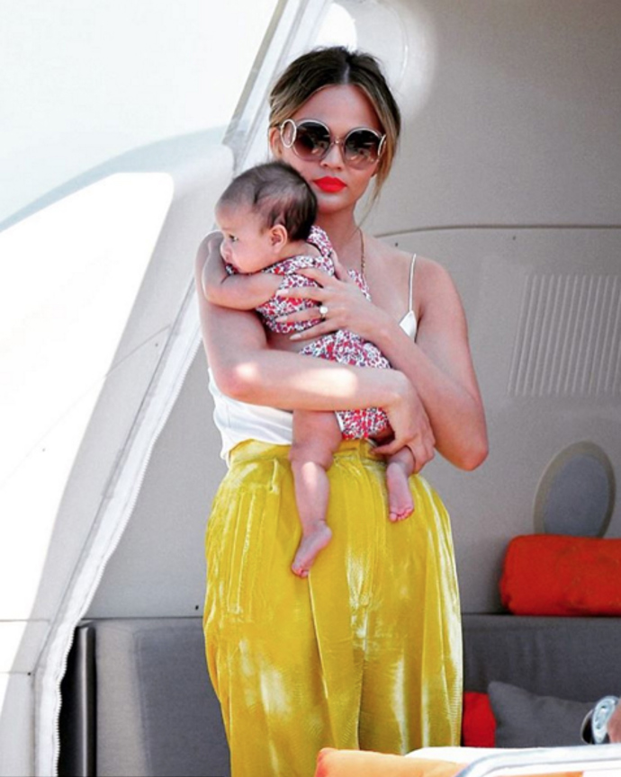 @chrissyteigen