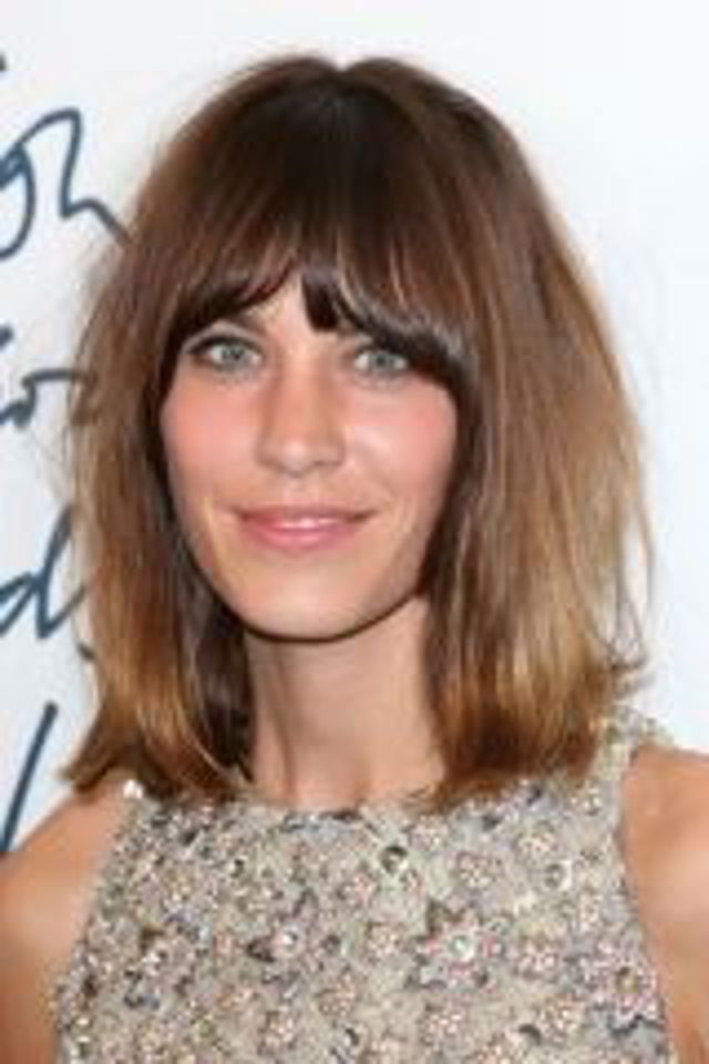 alexa-chung_134222975_gallery_large_portrait_scale-1 alexa-chung_134222975_gallery_large_portrait_scale-1