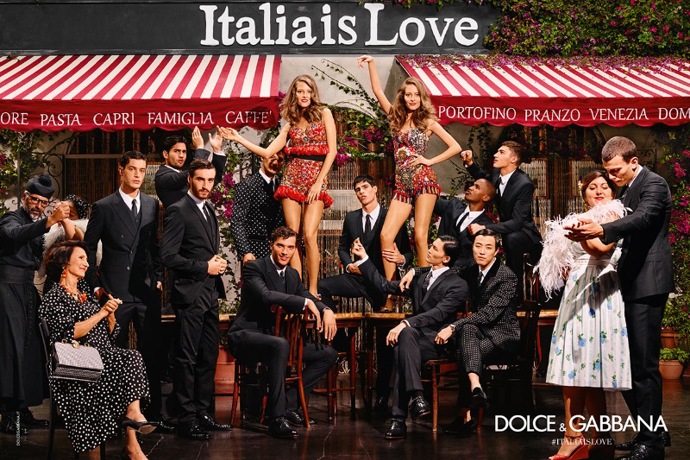 Modelové a modelky: Luma Grothe, Leila Nda, Pauline Hoarau, Alessio Pozzi, Aurelien Muller, Cristi Isofii, Stefano Berretti, Stefano Seminara  Fotograf: Domenico Dolce
