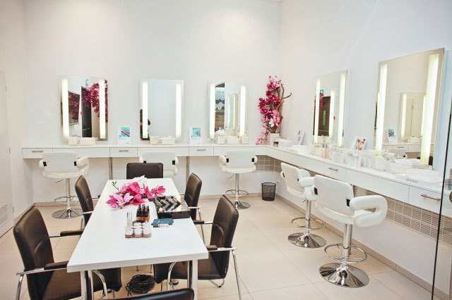douglas-make-up-school2 douglas-make-up-school2