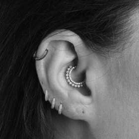 Hot trend z Instagramu: Piercingy v uších Hot trend z Instagramu: Piercingy v uších