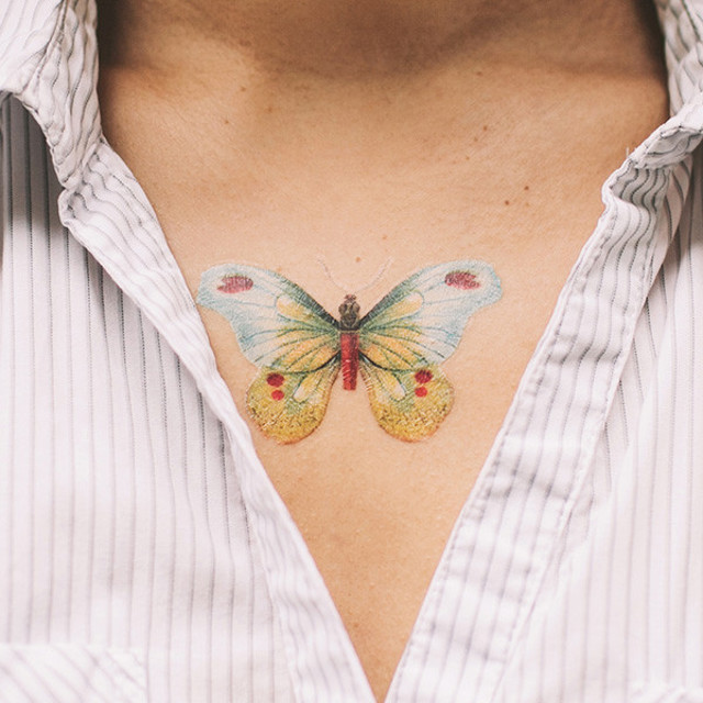 tattly_fiona_richards_butterfly_1_web_applied_01_grande tattly_fiona_richards_butterfly_1_web_applied_01_grande