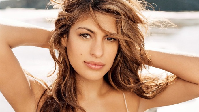 “Už od mládí jsem obdivovala Estée Lauder, ženu, která stojí za celou značkou,” řekla Eva Mendes.