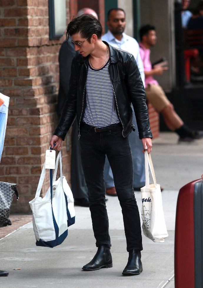 Alex Turner dostal nás i celý Berlín