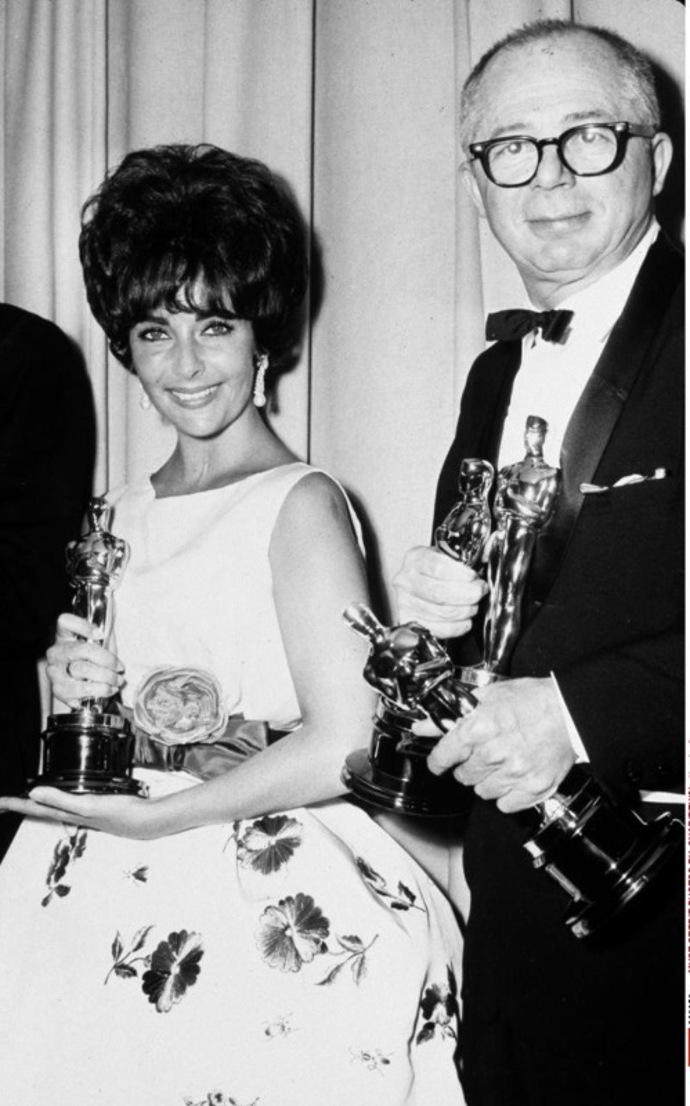 1960 - Elizabeth Taylor v šatech Dior