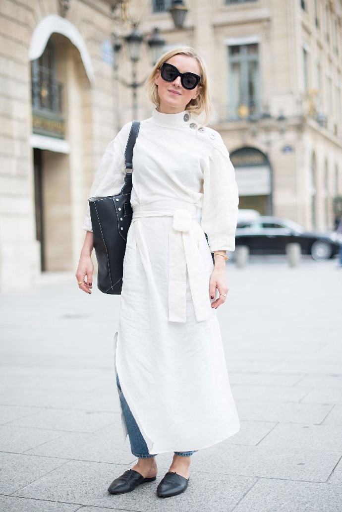 Street style trend: Šaty přes kalhoty