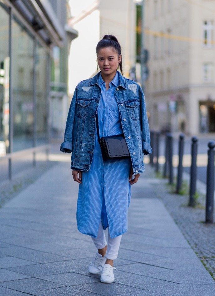 Street style trend: Šaty přes kalhoty