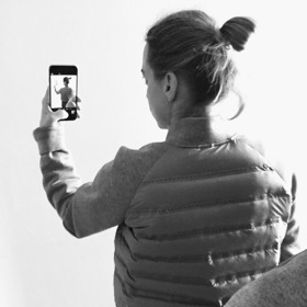 Zuzana, beauty redaktorka: „Volnočasová kolekce Nike Tech Fleece mě mega baví. Mikinky, tepláky, propracované bundičky. To je něco pro mě.” :) Zuzana, beauty redaktorka: „Volnočasová kolekce Nike Tech Fleece mě mega baví. Mikinky, tepláky, propracované bundičky. To je něco pro mě.” :)