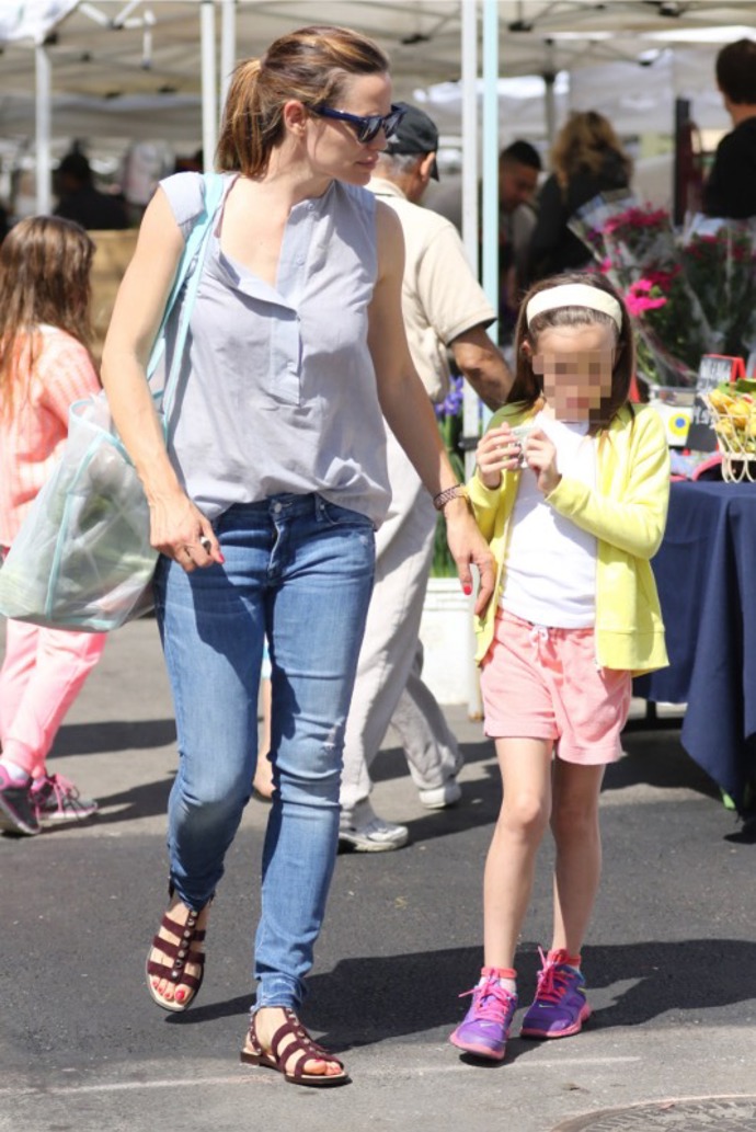 Jennifer Garner je zpět a vypadá božsky. Víme, jak to dělá