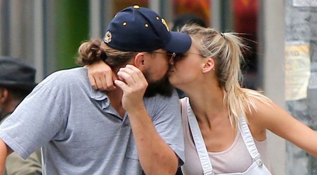 leo kisses kelly 0ce29