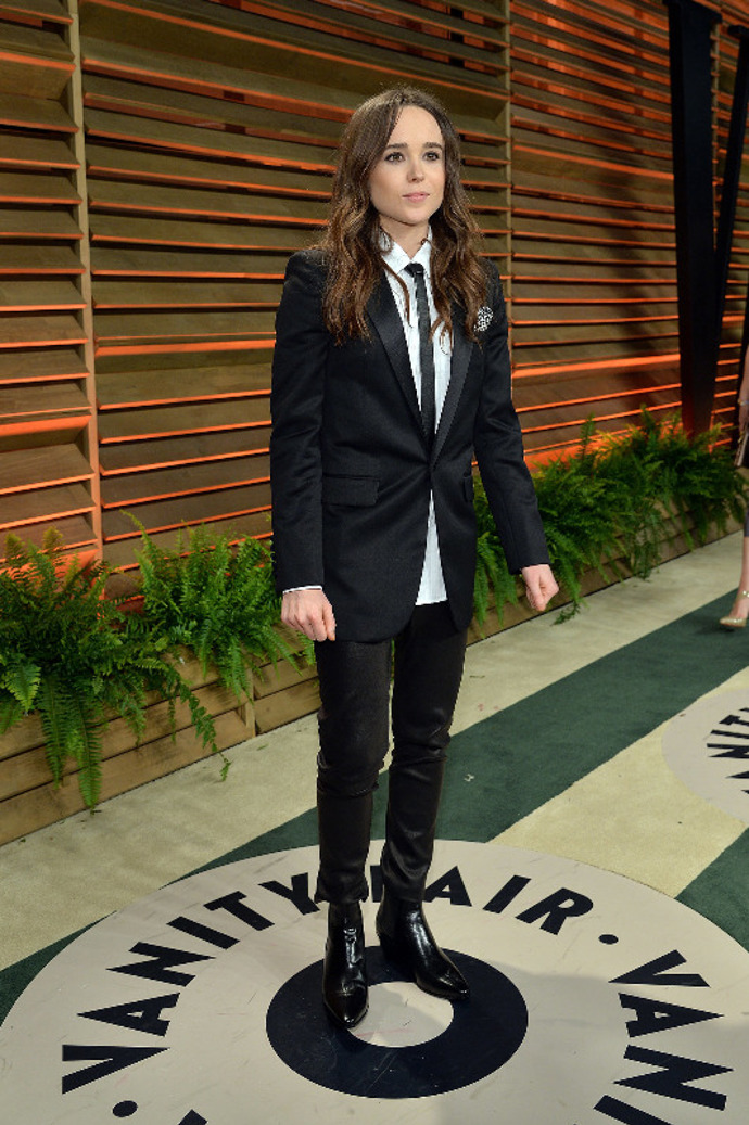 Ellen Page ve večerním. 