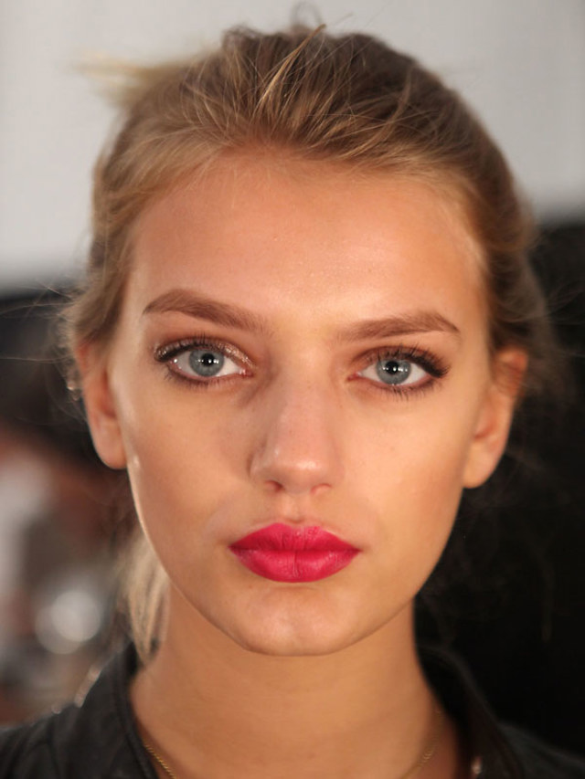 Luca-Luca-red-lipstick Luca-Luca-red-lipstick