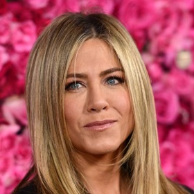 Julia Roberts v bílých kraťasech na premiéře Mother’s Day Julia Roberts v bílých kraťasech na premiéře Mother’s Day