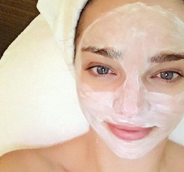 miranda kerr mask selfie
