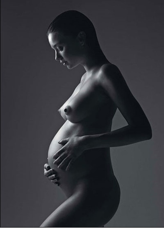 miranda_kerr_pregnant_w miranda_kerr_pregnant_w