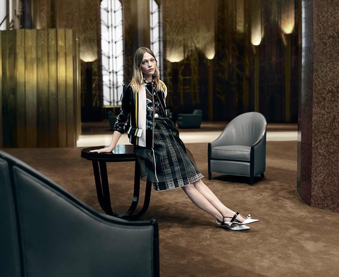 Modelky: Sasha Pivovarova, Natalia Vodianova a Yasmin Wijnaldum Fotograf: Steven Meisel