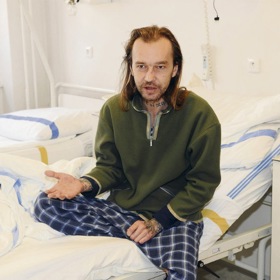 Recidivista si z bytu rodiny Heleny Třeštíkové několikrát odnesl tajně věci. Na druhou stranu přinesl Heleně evropského Oscara za nejlepší dokument. Recidivista si z bytu rodiny Heleny Třeštíkové několikrát odnesl tajně věci. Na druhou stranu přinesl Heleně evropského Oscara za nejlepší dokument.