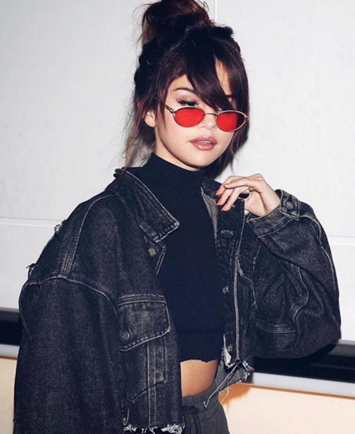 @selenagomez
