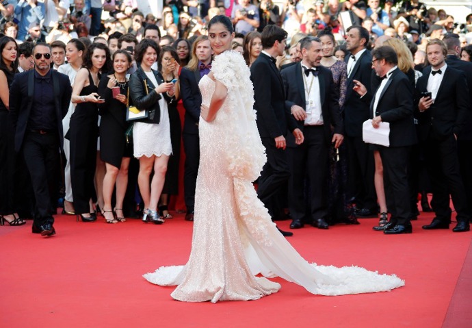 šaty: Ralph & Russo
