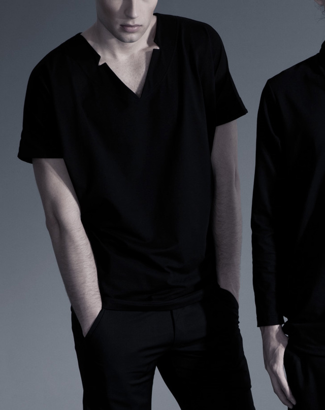 T-Shirt_Gate_Black_02 T-Shirt_Gate_Black_02