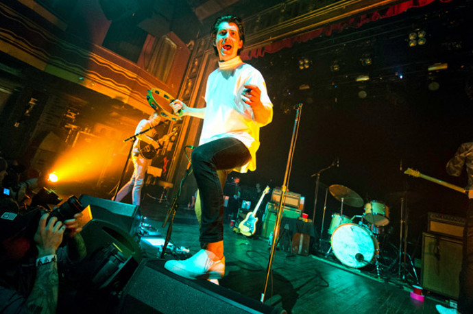 Alex Turner dostal nás i celý Berlín