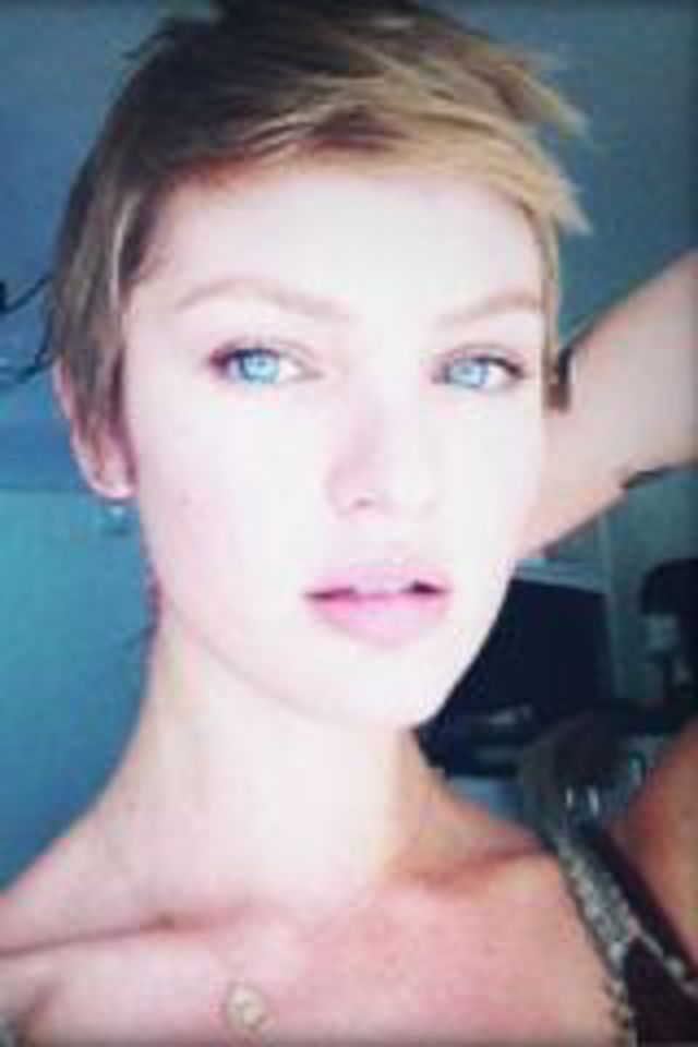 candice-swanepoel_medium candice-swanepoel_medium