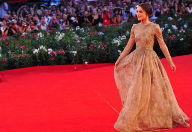 valentino keira knightley 09101 valentino keira knightley 09101
