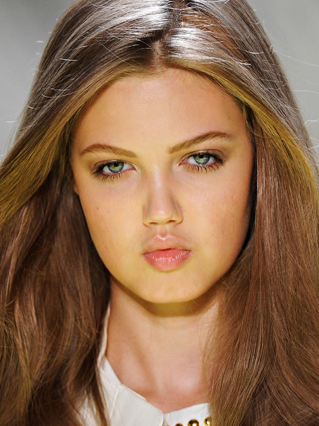 Versace-Spring-2012-beauty Versace-Spring-2012-beauty