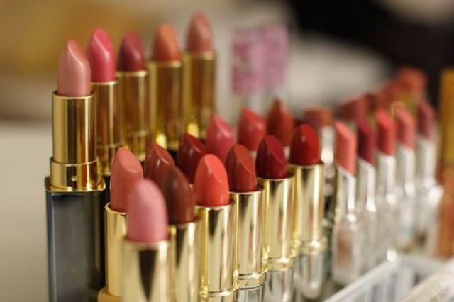 week lips 43955 week lips 43955