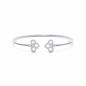 Jako pro královnu. Tiffany představuje novou kolekci Fleur De Lis