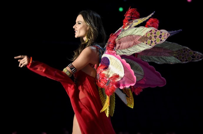 Nejvíc sexy looky z přehlídky Victoria's Secret show 2017 v Číně