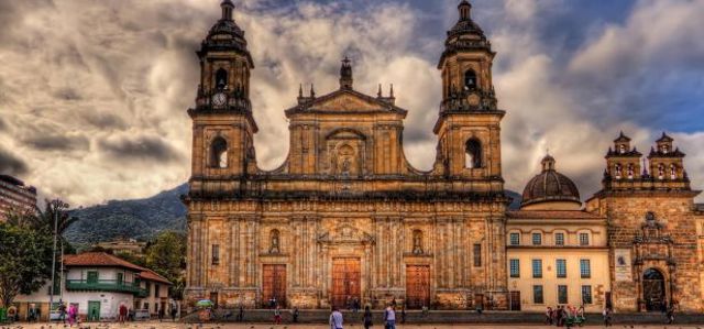catedral bogota slide fb046