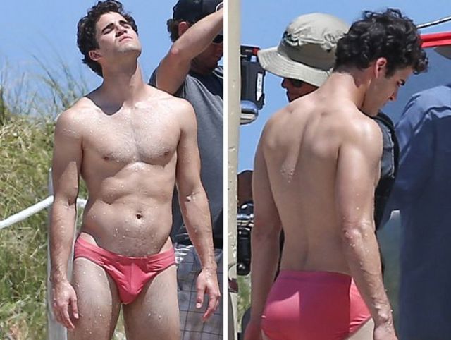 darren criss versace gsi 810x610 1304f darren criss versace gsi 810x610 1304f