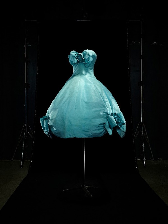 rok: 1958, návrhář: Yves Saint Laurent