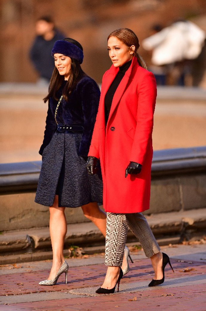 Vanessa Hudgens a Jennifer Lopez 