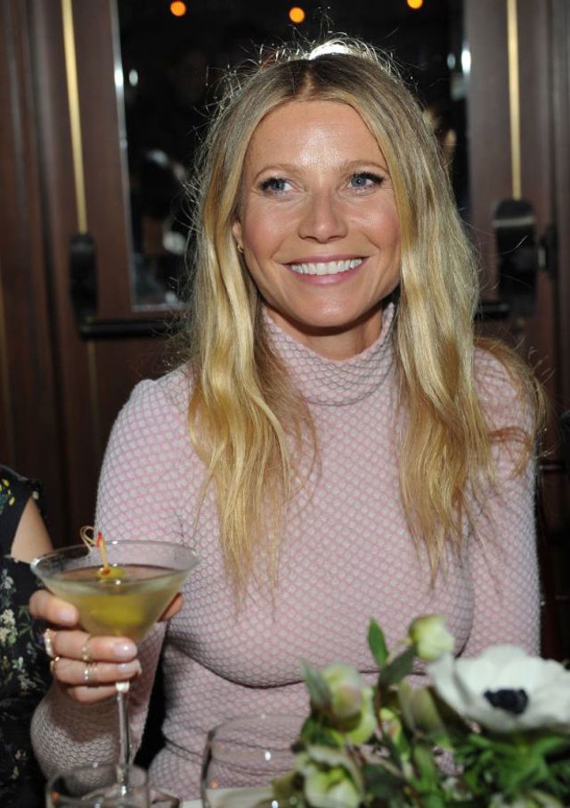 gwen paltrow with a drink 1959b