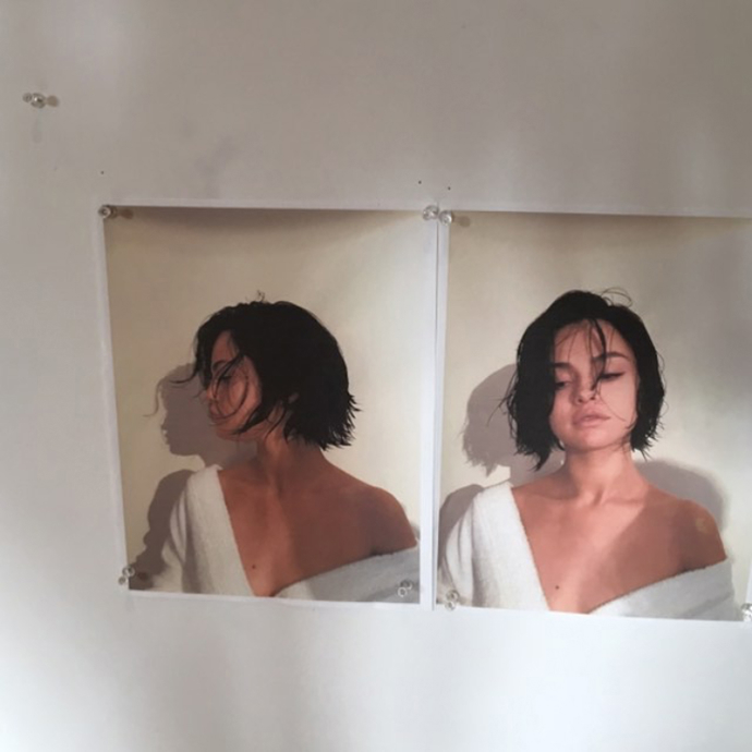 Krátké tmavé mikádo zpěvačky Seleny Gomez je dokonale sexy.